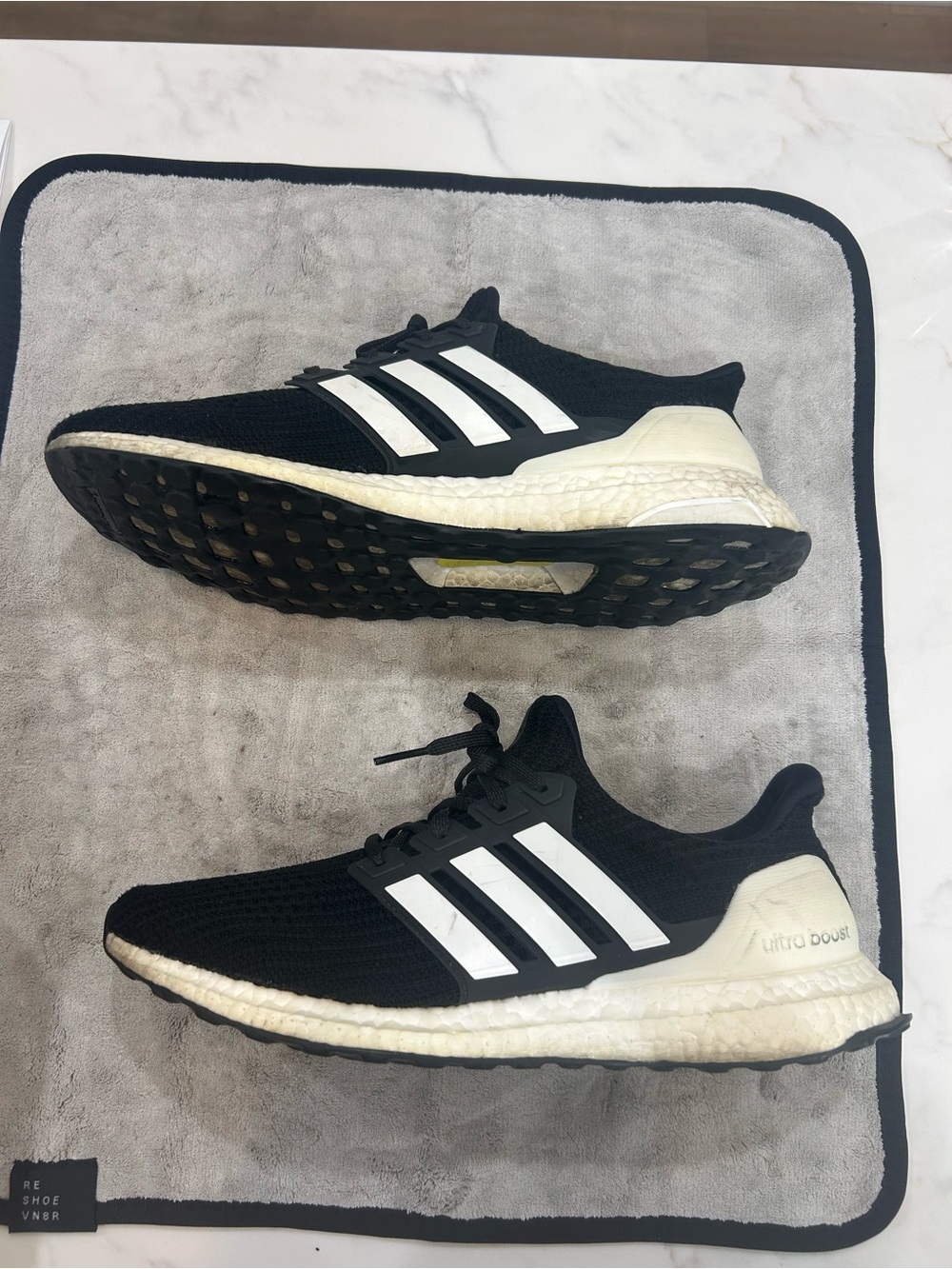 Mens Adidas Ultraboost Shoes Size 11.5
